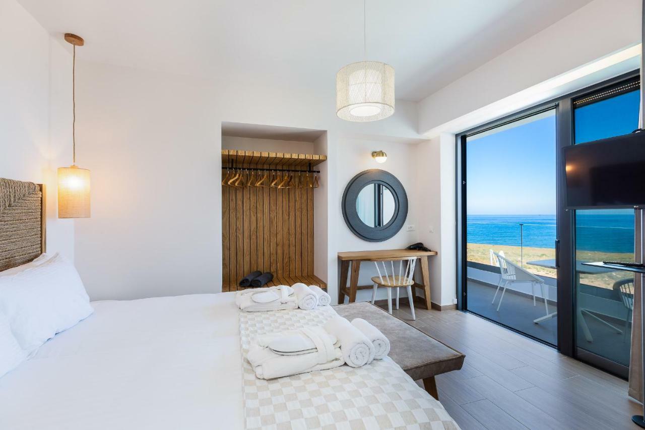 Wave Villa, Beach Front Retreat, By Thinkvilla Pánormos 外观 照片