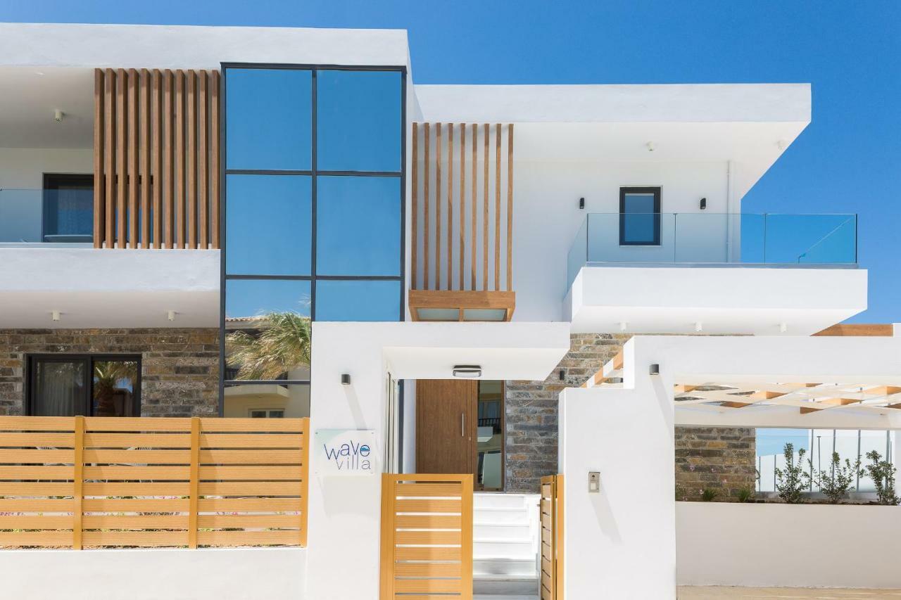 Wave Villa, Beach Front Retreat, By Thinkvilla Pánormos 外观 照片