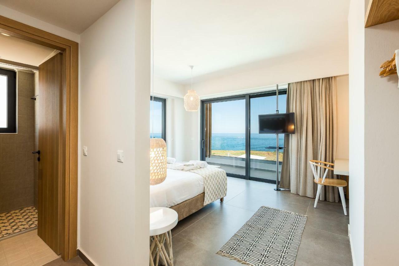 Wave Villa, Beach Front Retreat, By Thinkvilla Pánormos 外观 照片