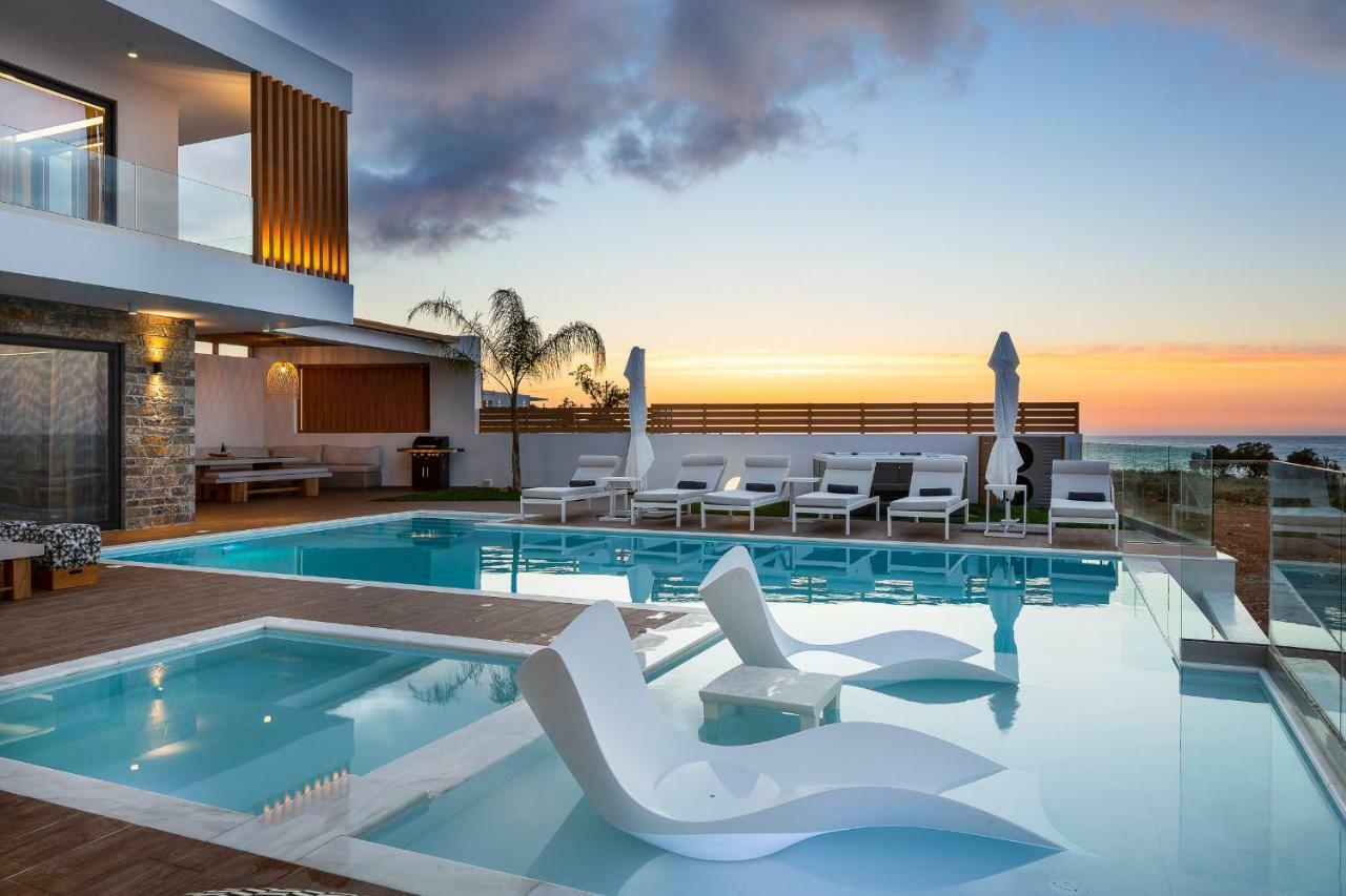 Wave Villa, Beach Front Retreat, By Thinkvilla Pánormos 外观 照片